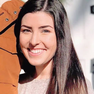 Meet your Posher, Emily